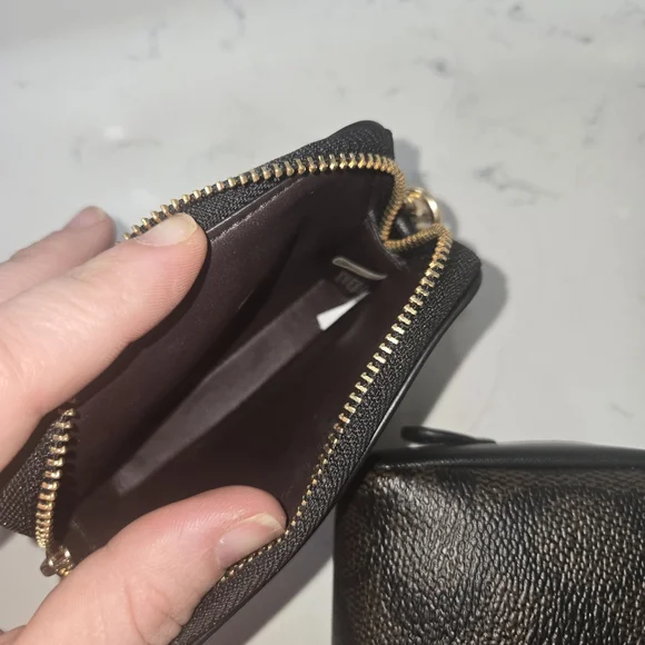 Coach Medium Rowan Black/Walnut - Picture 8 of 10